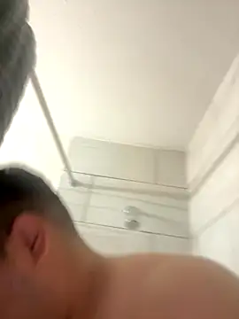 Snapshot of uli2bad chatting on 11/07/25, 02:17 uli2bad online show from 11/07/25, 02:17