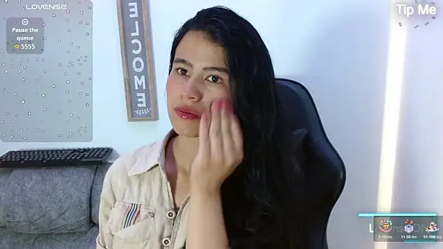 luna starr69 online show from 10/23/25, 12:59