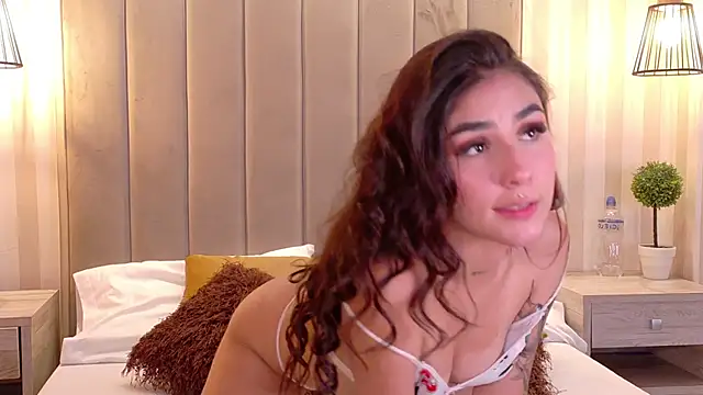 Snapshot of VioletBlaze chatting on 09/29/25, 02:06 VioletBlaze online show from 09/29/25, 02:06