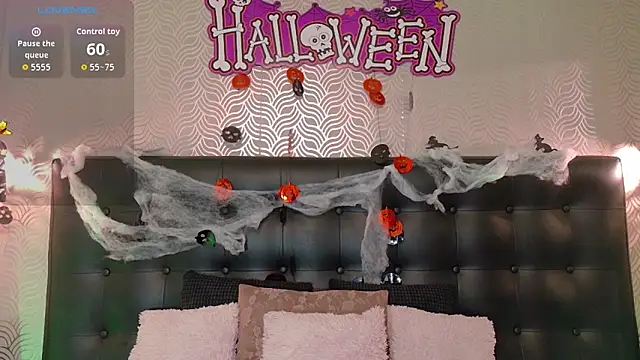 Sharonevanss  online show from 10/25/25, 08:25