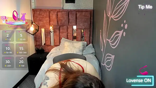 Isa Thompson   online show from 09/24/25, 11:57