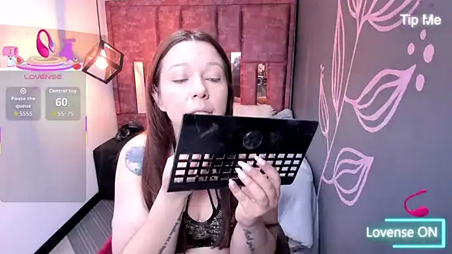 Isa Thompson   online show from 09/25/25, 11:47