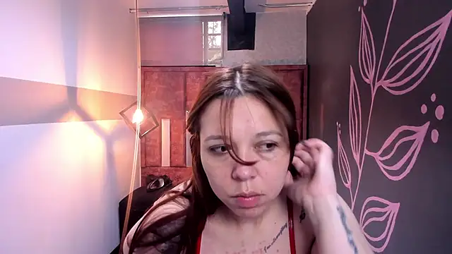 Isa Thompson   online show from 10/04/25, 11:52