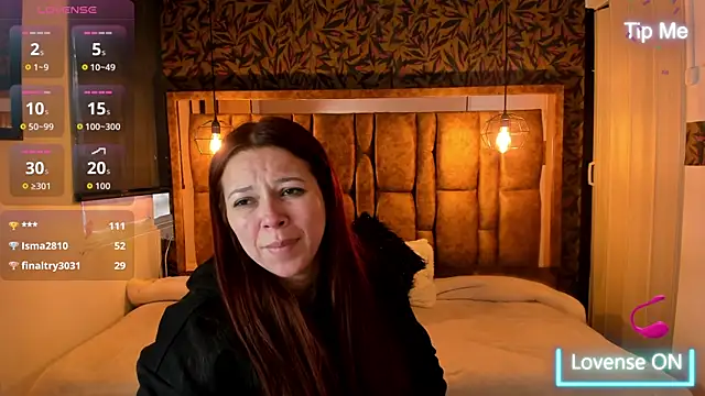 Isa Thompson   online show from 10/28/25, 11:47