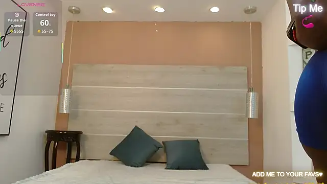 AlexandraCambell online show from 04/18/26, 07:58