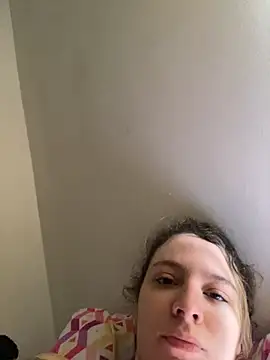 karla-thomsom10 online show from 11/22/25, 03:33