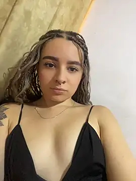 karla-thomsom10 online show from 04/21/26, 09:06