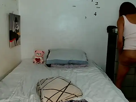 gorgeousYNEZ22 online show from 05/12/26, 07:38