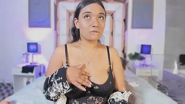 scarlet dh online show from 12/04/25, 08:23