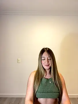 Zara Ross online show from 09/16/25, 03:57