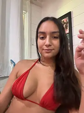 Snapshot of hannahhotwife chatting on 04/10/26, 04:55 hannahhotwife online show from 04/10/26, 04:55