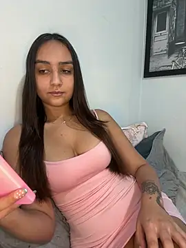 Snapshot of hannahhotwife chatting on 08/05/26, 06:55 hannahhotwife online show from 08/05/26, 06:55