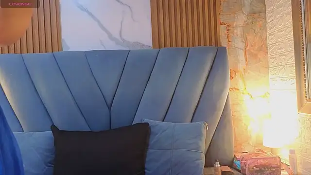 angel  red  online show from 03/25/26, 03:34