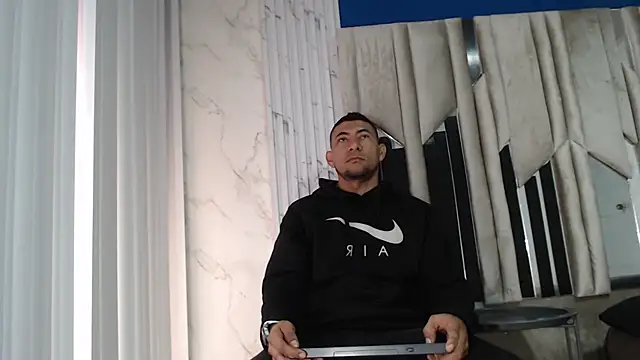 Morganandmegan online show from 12/05/25, 12:14