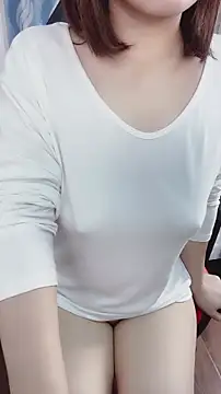 xiaoyang222 online show from 11/15/25, 07:21