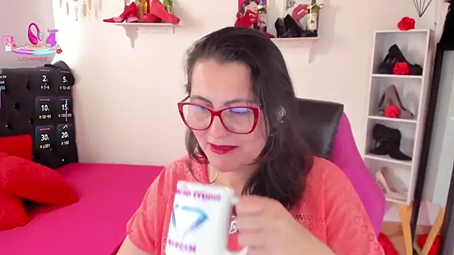 Snapshot of D_Martii chatting on 09/11/25, 12:38 D Martii online show from 09/11/25, 12:38
