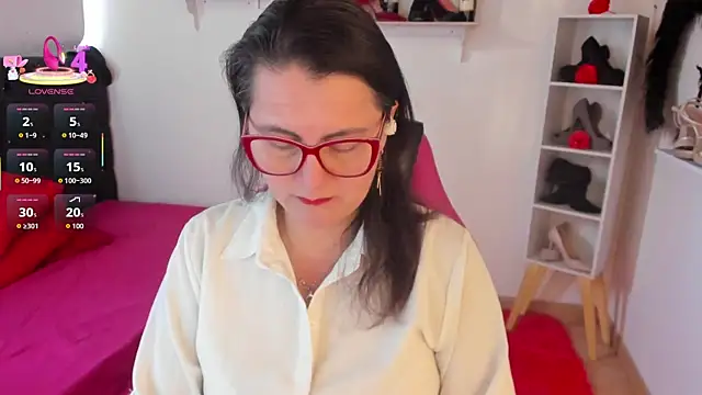 Snapshot of D_Martii chatting on 09/14/25, 12:04 D Martii online show from 09/14/25, 12:04