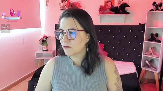 Snapshot of D_Martii chatting on 10/07/25, 12:57 D Martii online show from 10/07/25, 12:57