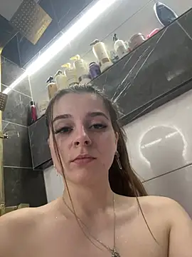 LilyIrons online show from 03/11/26, 06:14