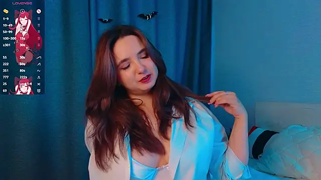 Snapshot of LucilleMcBride chatting on 11/05/25, 07:41 LucilleMcBride online show from 11/05/25, 07:41