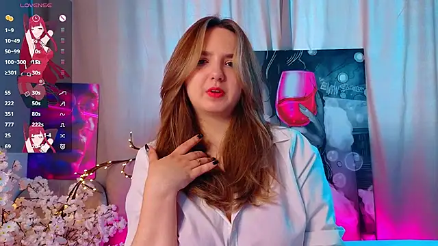 Snapshot of LucilleMcBride chatting on 11/14/25, 07:07 LucilleMcBride online show from 11/14/25, 07:07