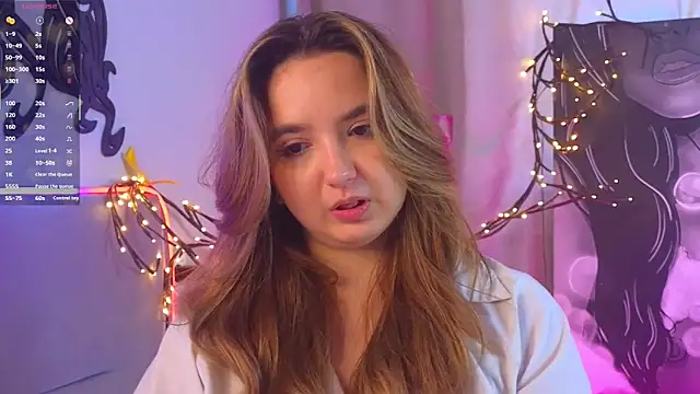 Snapshot of LucilleMcBride chatting on 12/16/25, 07:35 LucilleMcBride online show from 12/16/25, 07:35