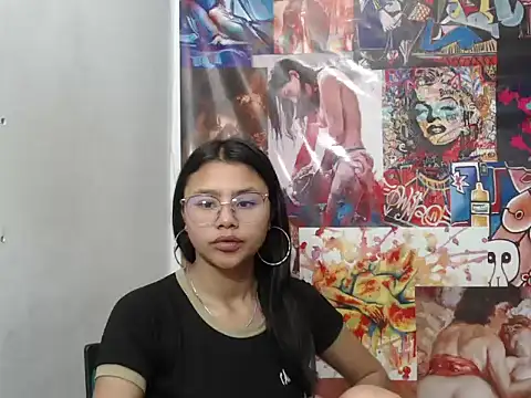 SofieLove 01 online show from 10/08/25, 09:07