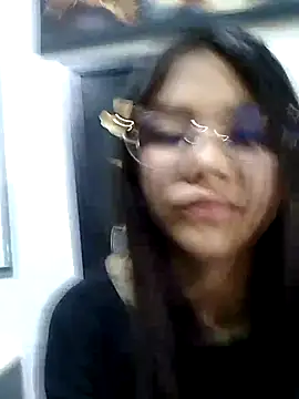 SofieLove 01 online show from 12/16/25, 08:19