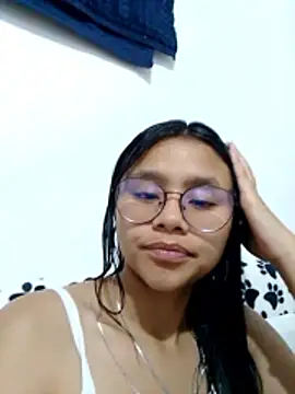 SofieLove 01 online show from 04/06/26, 07:20