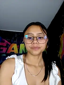 SofieLove 01 online show from 04/23/26, 07:09