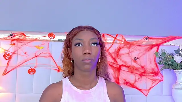 MadeleineHocker online show from 10/22/25, 01:11