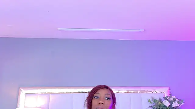 MadeleineHocker online show from 11/29/25, 01:47