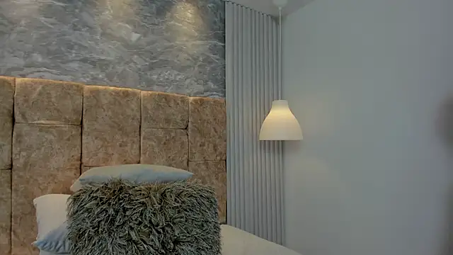 leilapons online show from 09/19/25, 04:51