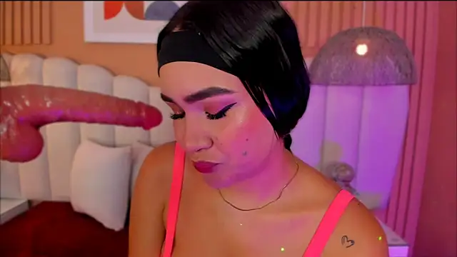 noa moon online show from 04/18/26, 02:48