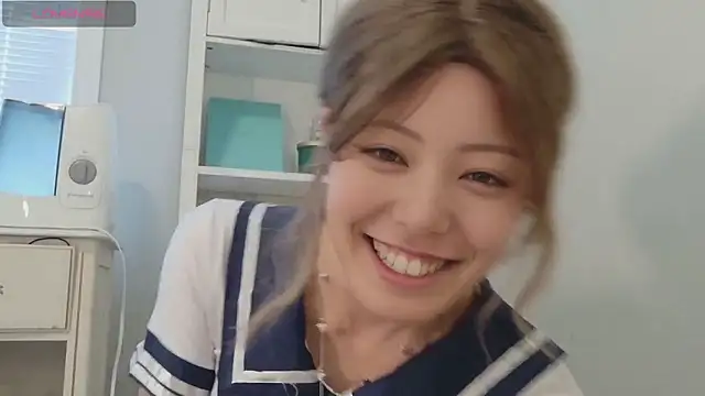 Nana with online show from 02/10/26, 09:52