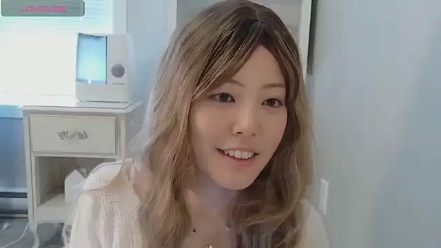 Nana with online show from 03/09/26, 09:08