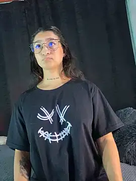 EVAH LEE  online show from 11/08/25, 12:00