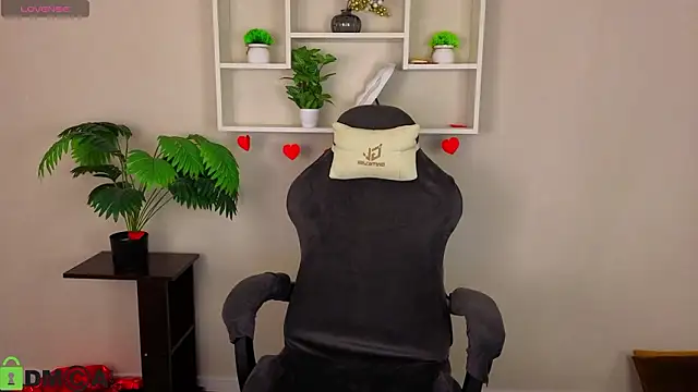 Miche1le Allenne online show from 02/15/26, 01:02