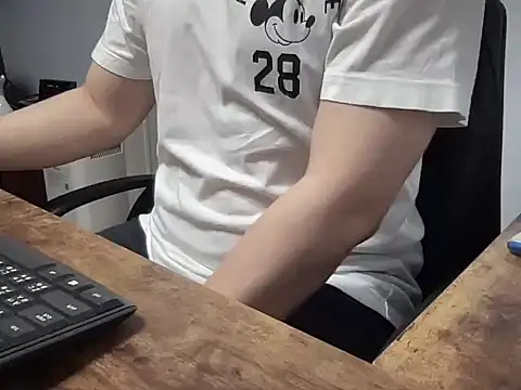 Kumamon518 online show from 04/07/26, 11:21