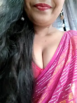 Snapshot of Sofia-ex chatting on 10/04/25, 07:28 Sofia-ex online show from 10/04/25, 07:28