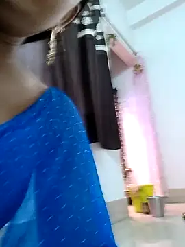 Snapshot of Sofia-ex chatting on 10/05/25, 07:50 Sofia-ex online show from 10/05/25, 07:50