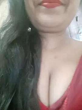 Snapshot of Sofia-ex chatting on 10/06/25, 07:28 Sofia-ex online show from 10/06/25, 07:28