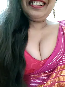 Snapshot of Sofia-ex chatting on 11/04/25, 08:02 Sofia-ex online show from 11/04/25, 08:02