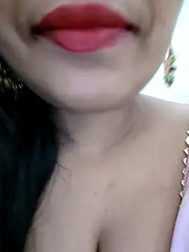 Snapshot of Sofia-ex chatting on 11/05/25, 06:57 Sofia-ex online show from 11/05/25, 06:57