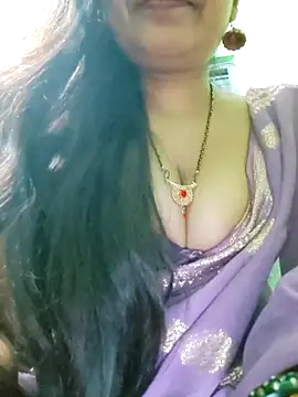 Snapshot of Sofia-ex chatting on 12/05/25, 06:48 Sofia-ex online show from 12/05/25, 06:48