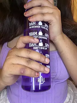 annanya01 online show from 04/19/26, 03:50