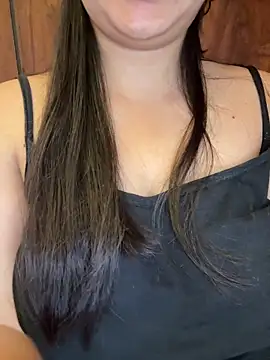 Snapshot of annanya01 chatting on 05/16/26, 03:47 annanya01 online show from 05/16/26, 03:47