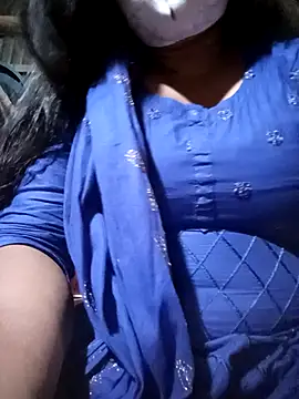 Snapshot of ANNA_HOT111 chatting on 09/17/25, 08:38 ANNA HOT111 online show from 09/17/25, 08:38