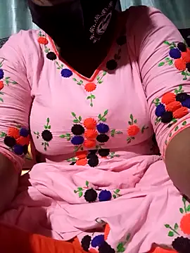 Snapshot of ANNA_HOT111 chatting on 11/12/25, 05:02 ANNA HOT111 online show from 11/12/25, 05:02