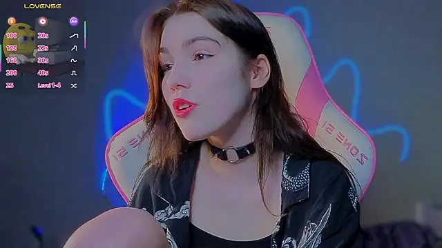 Snapshot of Sophie_SkyAngel chatting on 05/31/26, 06:31 Sophie SkyAngel online show from 05/31/26, 06:31